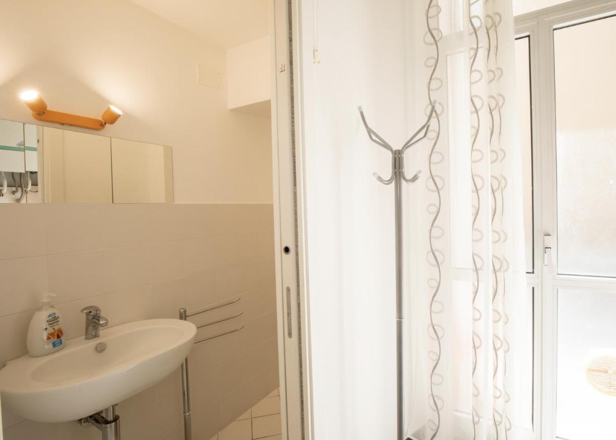Via Manzoni Apartment Savona Exterior foto